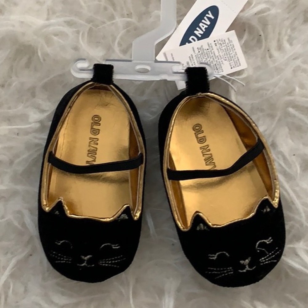 Black kitty Mary Jane flats